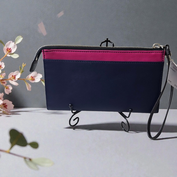 COACH Legacy Colorblock Pink and Navy Wristlet - Picture 2 of 11